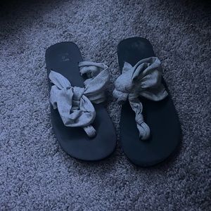 cute black and gray summer sandals soft straps